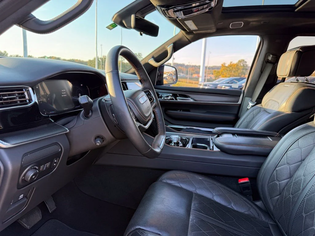 Used 2023 Black Jeep Series III image 4