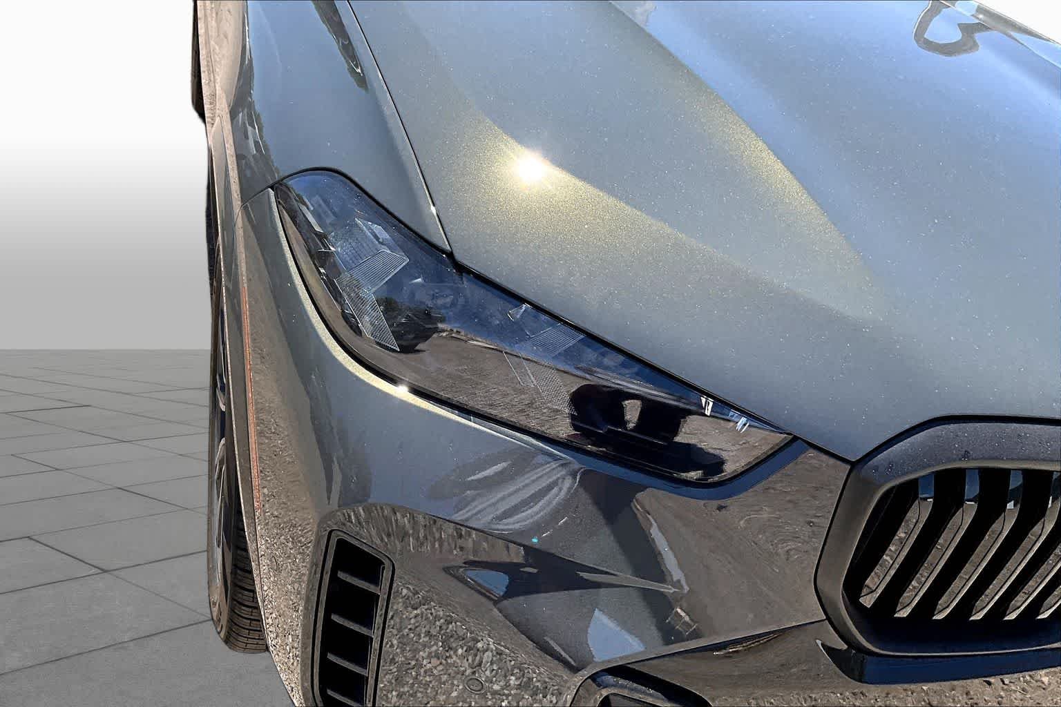 New 2026 Dravit Grey Metallic BMW xDrive50e image 13