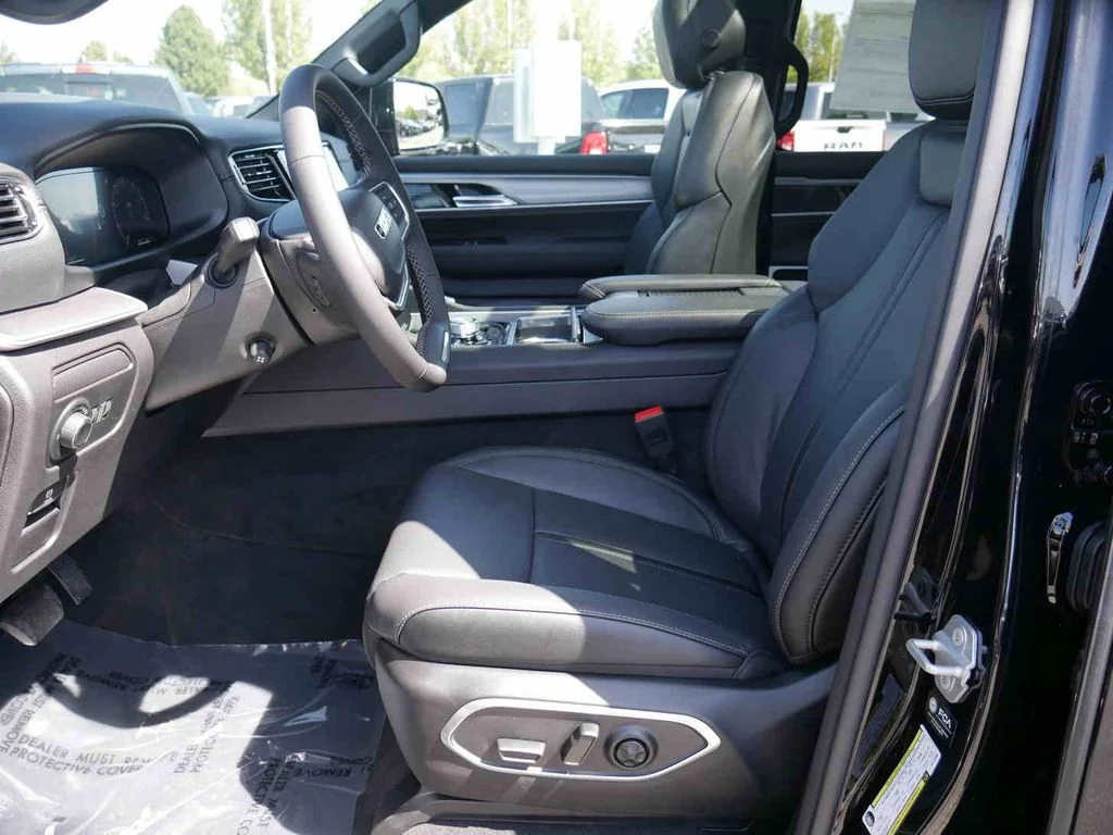 New 2026 Black Jeep Limited Altitude image 28