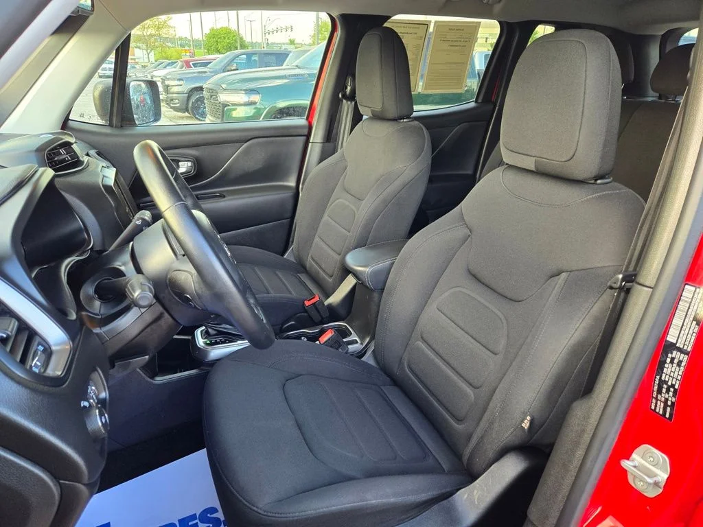 Certified Used 2022 Red Jeep Latitude image 17