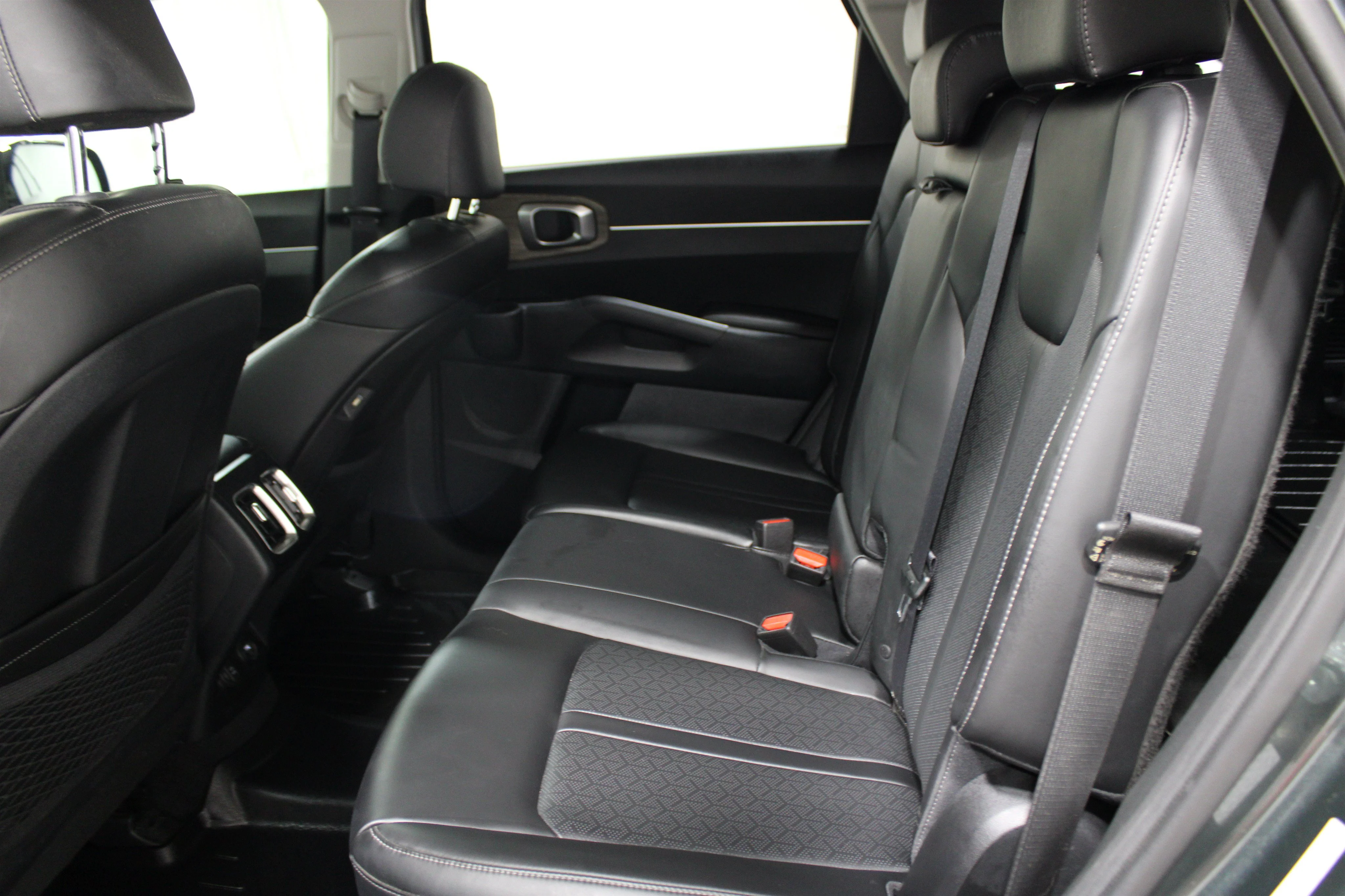 2023 Kia Sorento X-Line S - Photo 20