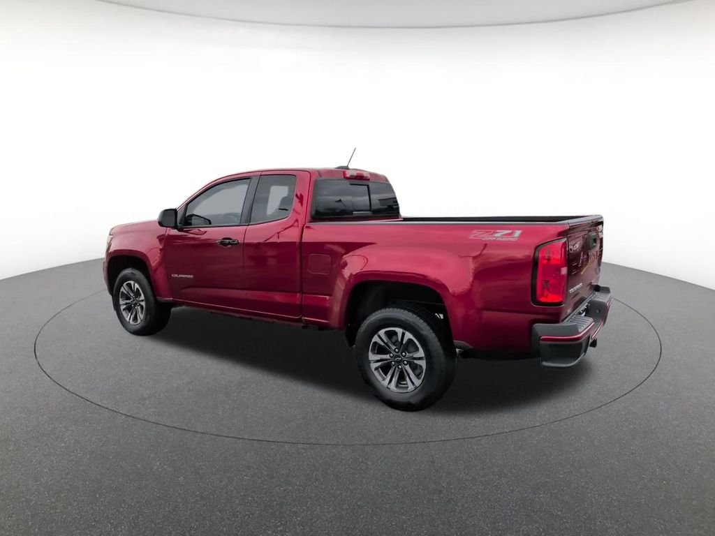 Used 2022 Red Chevrolet Z71 image 12