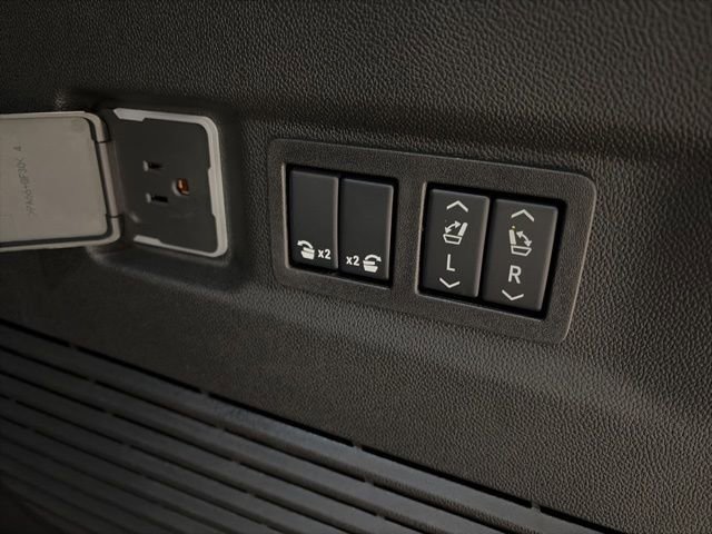 2026 Chevrolet Suburban Premier - Photo 16