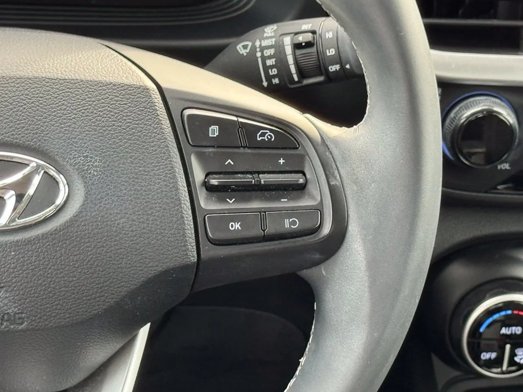 Used 2024 Silver Hyundai SEL image 26