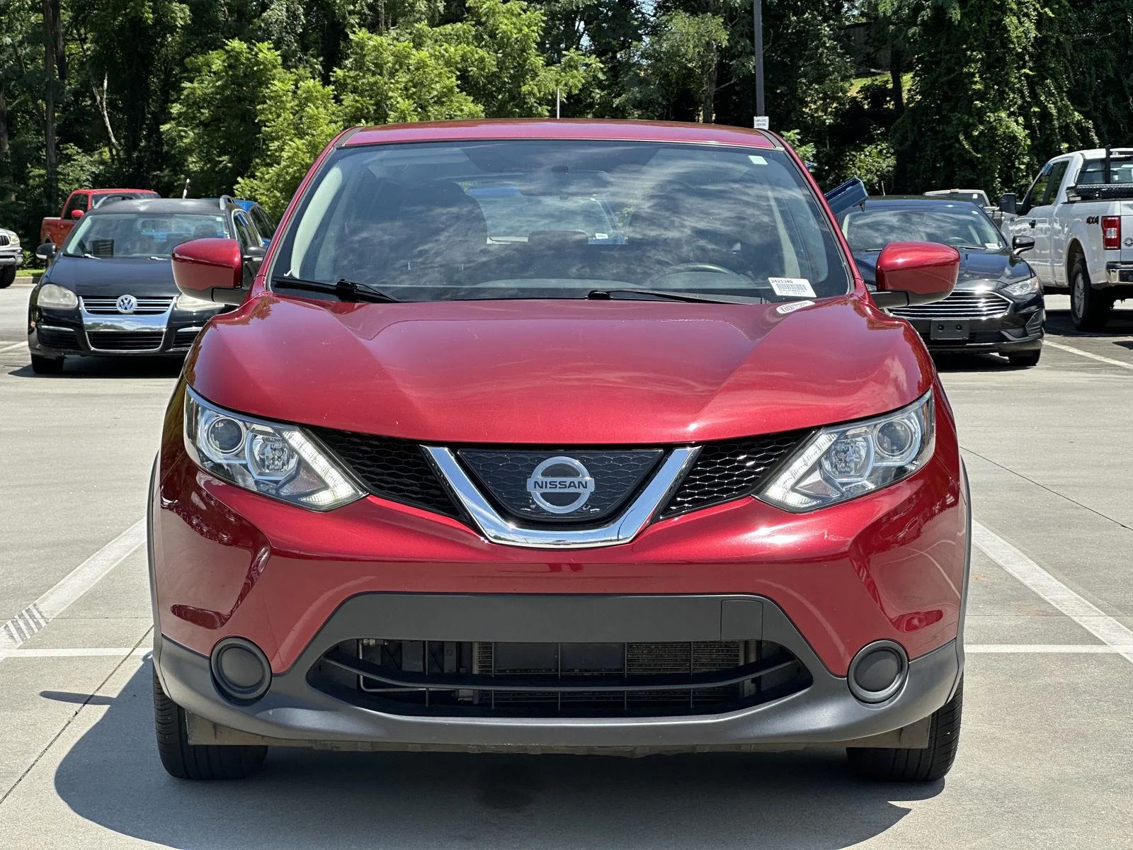 Used 2019 Scarlet Ember Tintcoat Nissan S image 2