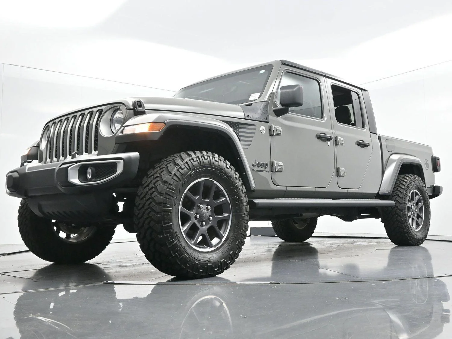 Used 2022 Sting-Gray Clearcoat Jeep Overland image 43