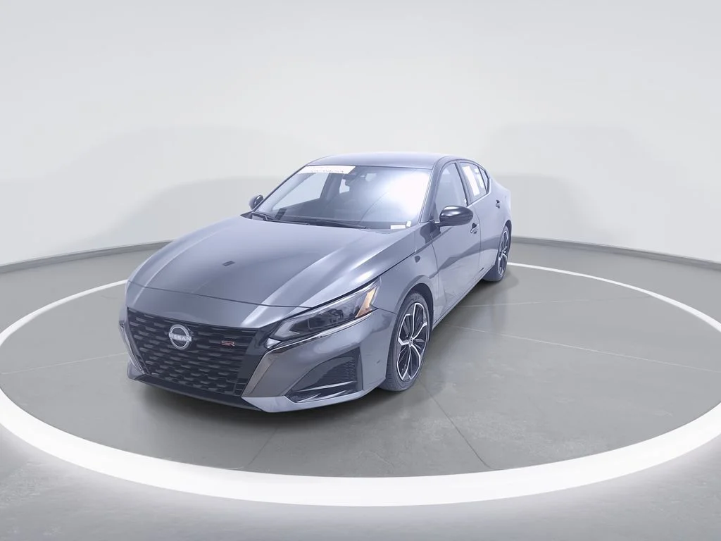 Used 2025 Gray Nissan 2.5 SR image 3