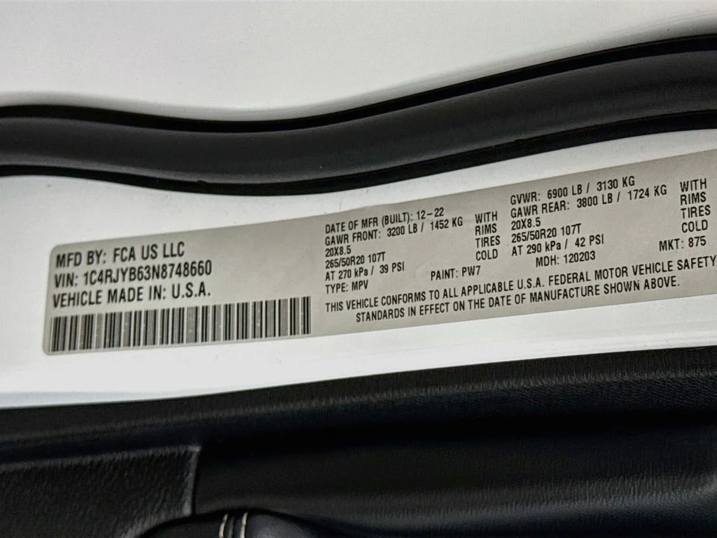 Used 2022 White Jeep 4xe image 31