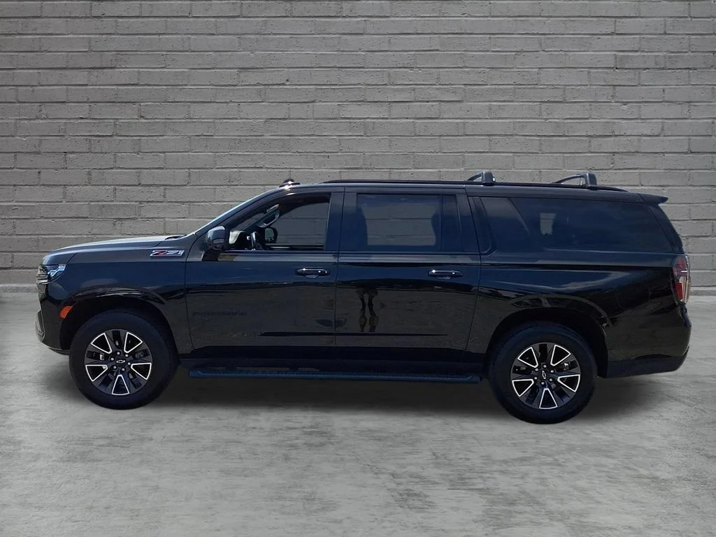 Used 2022 Black Chevrolet Z71 image 7