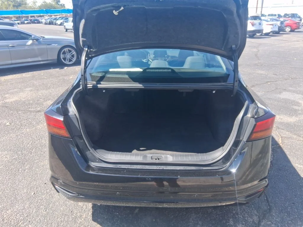 Used 2024 Black Nissan 2.5 SV image 9