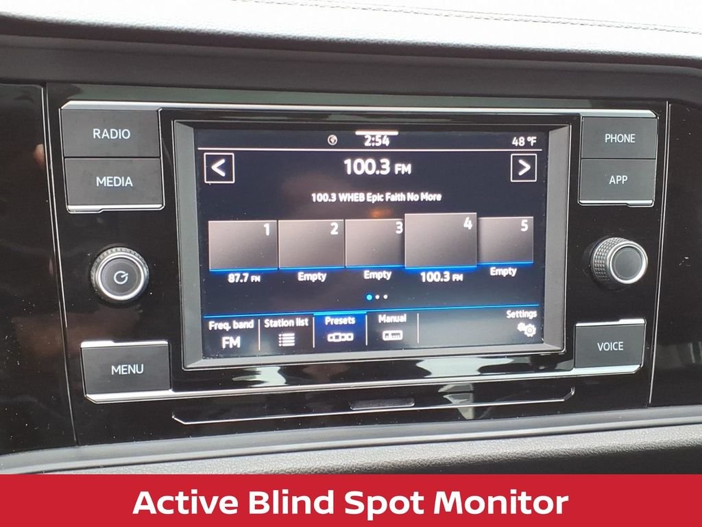 Used 2024 Platinum Gray Metallic Volkswagen 1.5T SE W/SUNROOF & HEATED SEATS image 11
