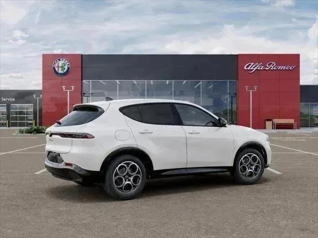 New 2025 Milano White Exterior Paint Alfa Romeo  image 70