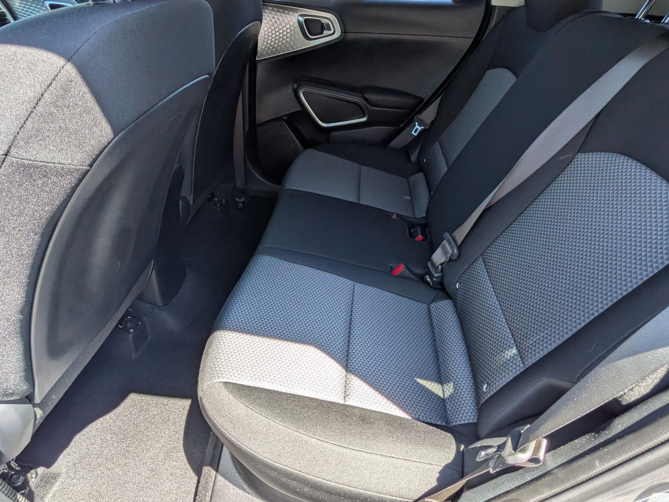 Used 2025 Steel Gray Kia LX image 18