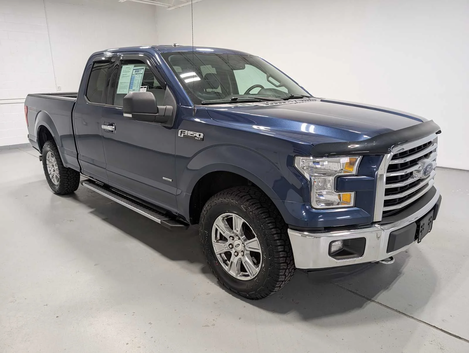 Used 2015 Blue Jeans Metallic Ford XLT image 6