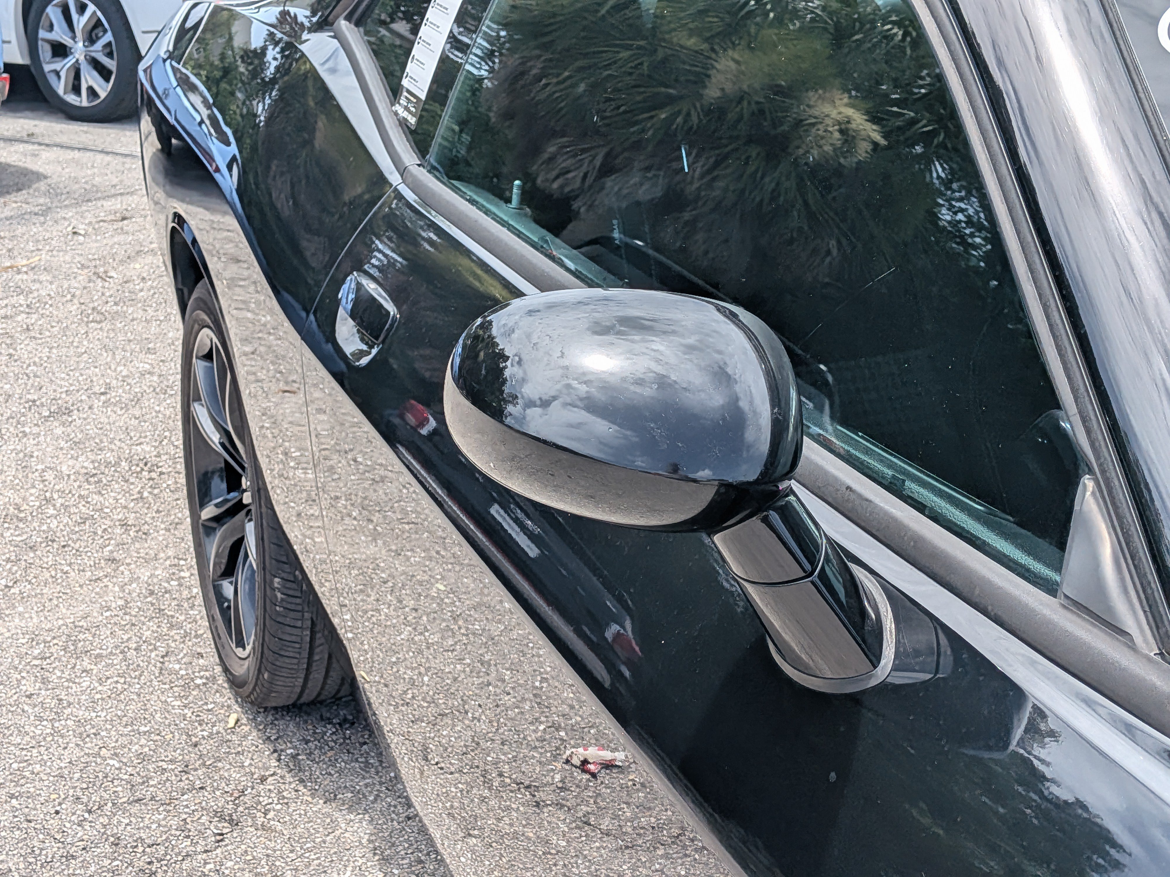 Used 2016 Pitch Black Clearcoat Dodge SXT image 12