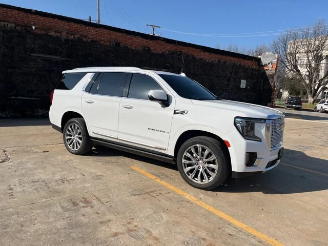 2022 GMC Yukon Denali - Photo 8