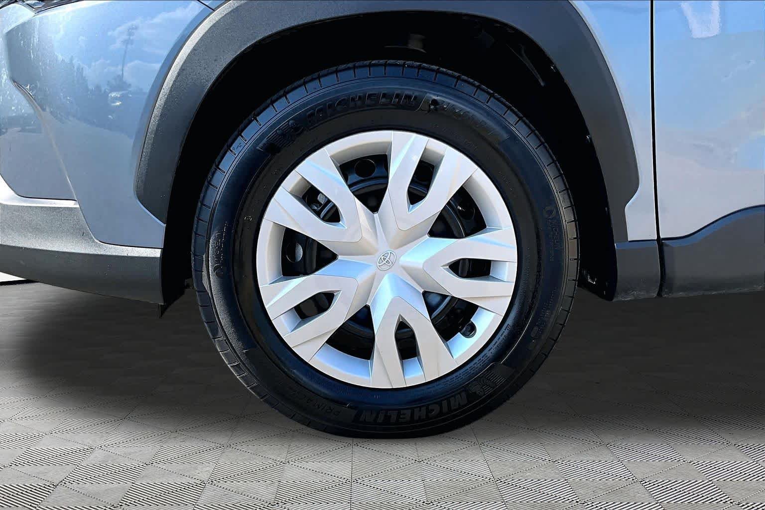 Used 2026 Celestite Toyota L image 11