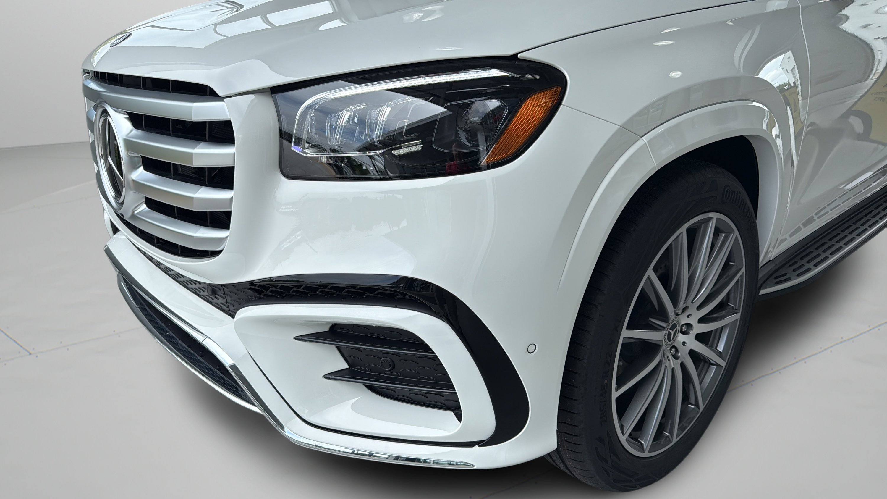 Certified Used 2026 Polar White Mercedes-Benz GLS 450 image 47
