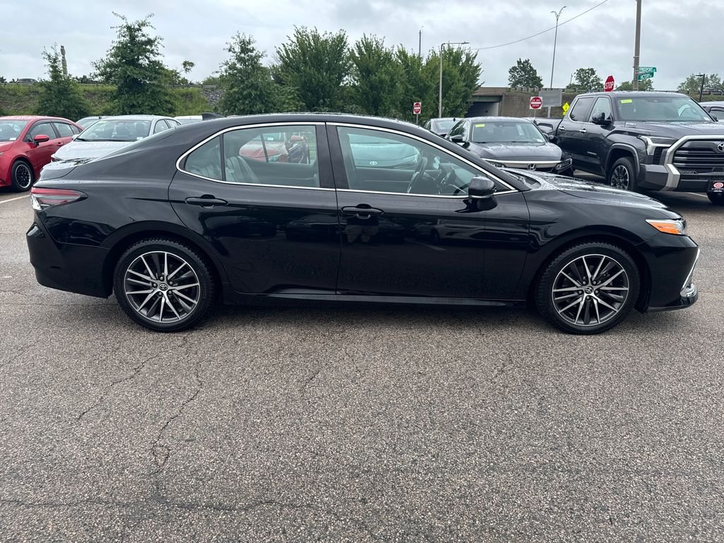 Used 2022 Black Toyota XLE image 8