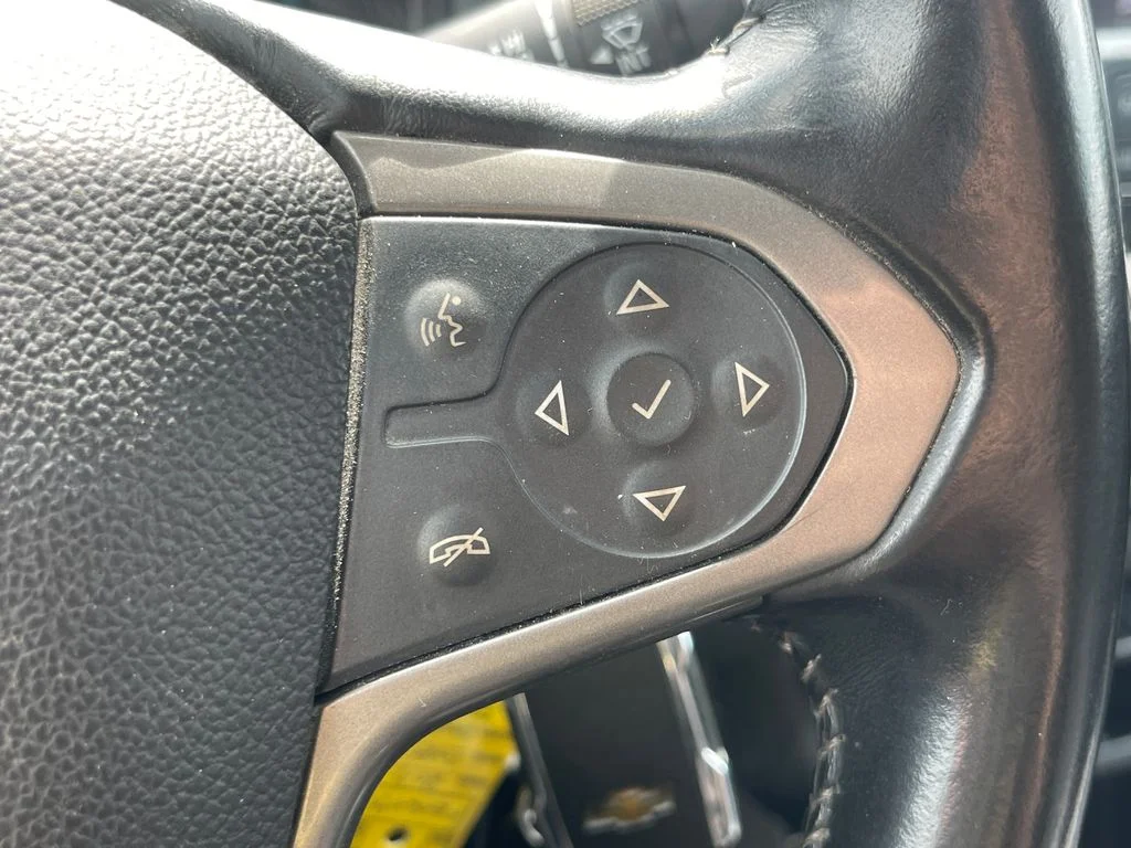 Used 2017 Gray Chevrolet Z71 image 29