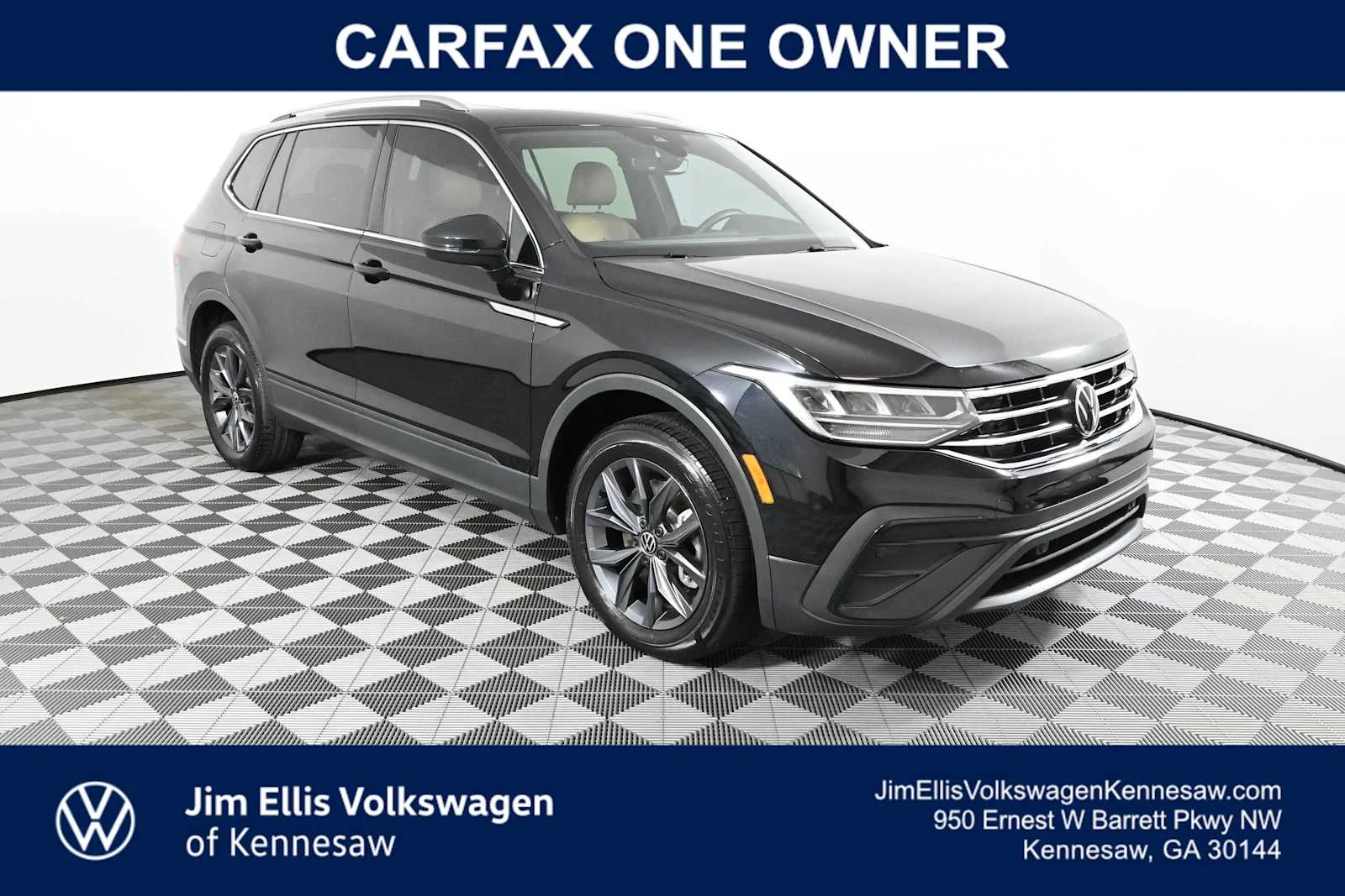 2023 Volkswagen Tiguan 2.0T SE's photo