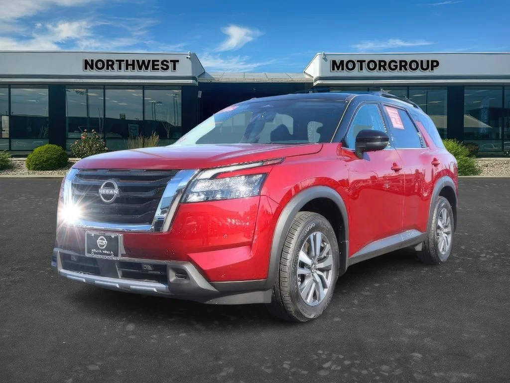 2025 Nissan Pathfinder SL - Photo 3