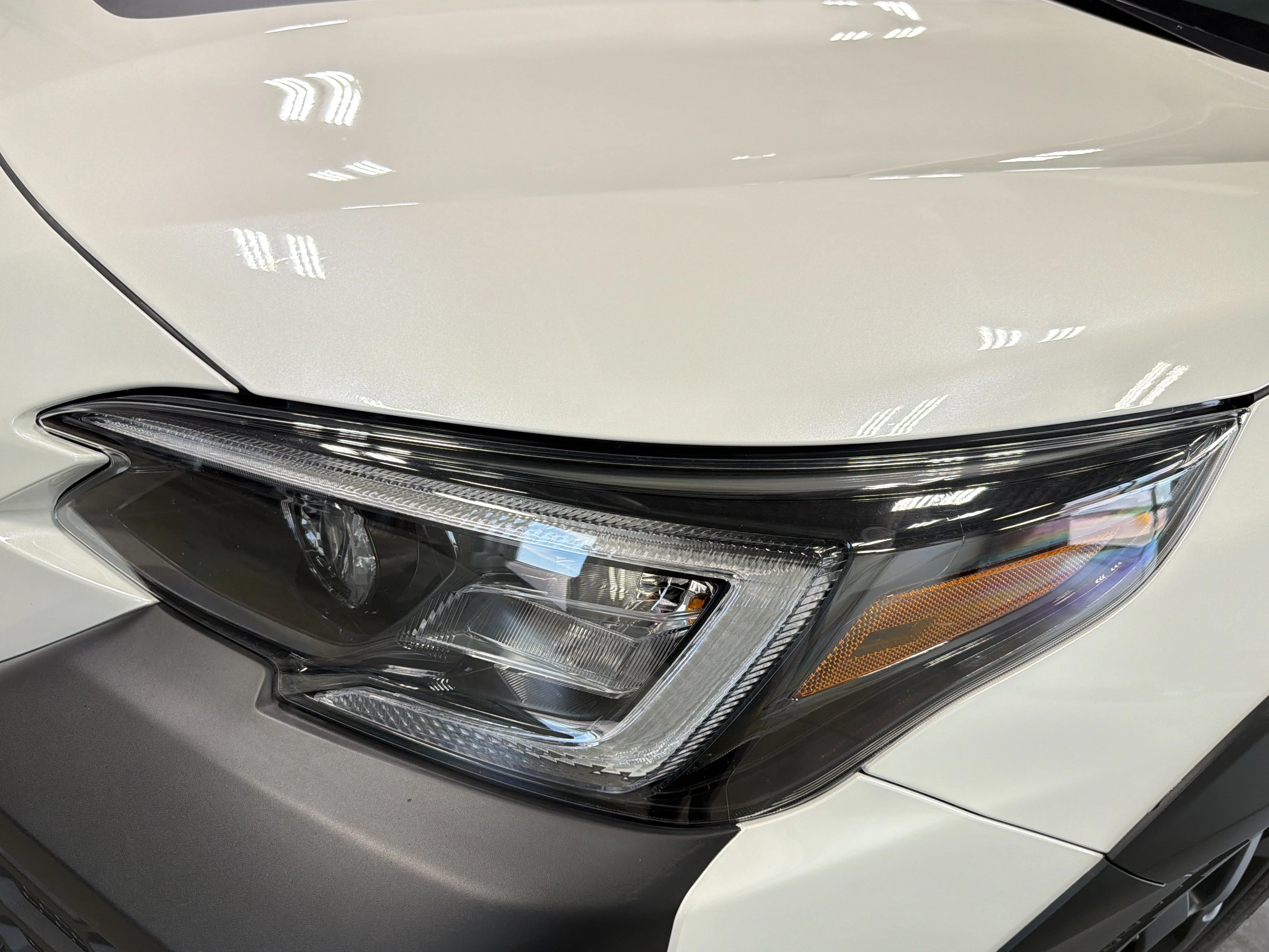 Certified Used 2024 Crystal White Pearl Subaru Wilderness image 17