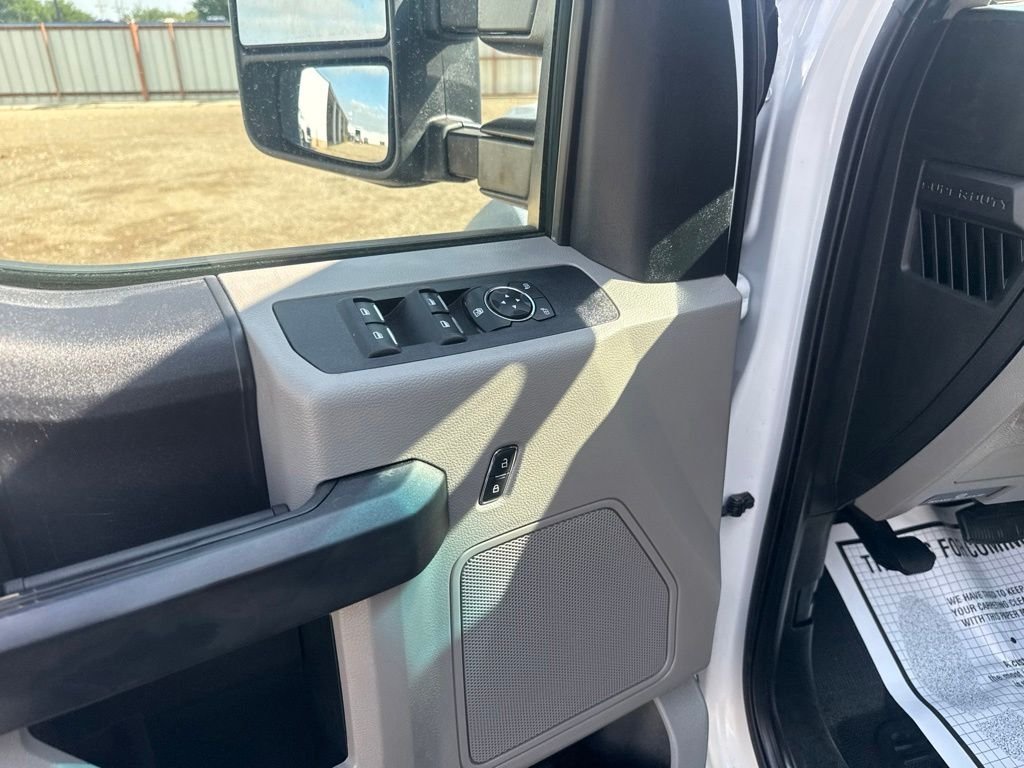 Used 2019 Oxford White Ford XL image 13