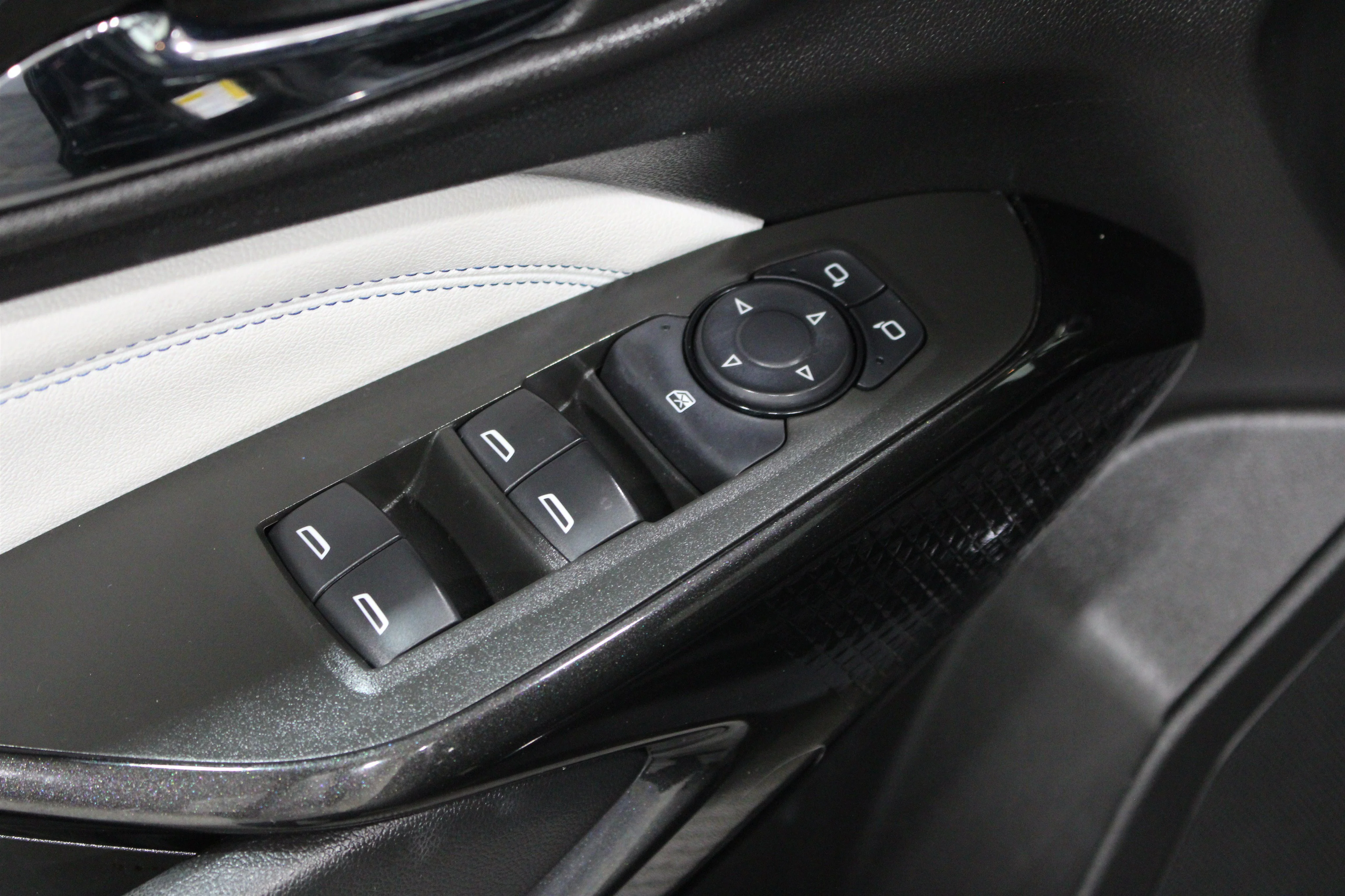 Used 2024 Mosaic Black Metallic Chevrolet LT image 7
