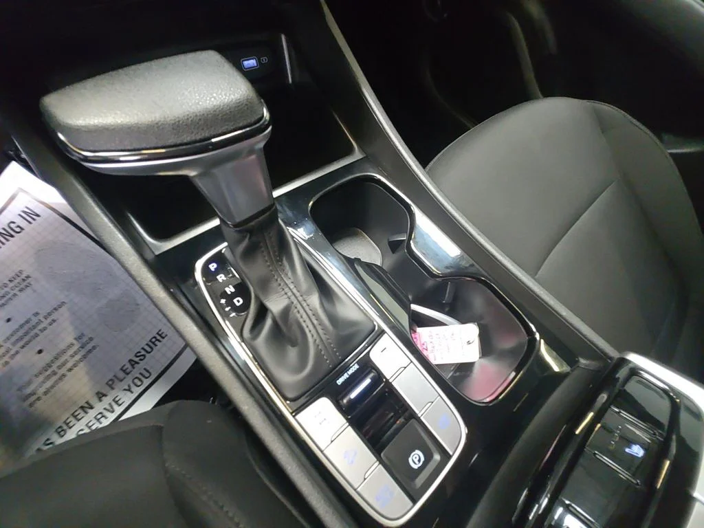 Used 2023 Silver Hyundai SEL image 24