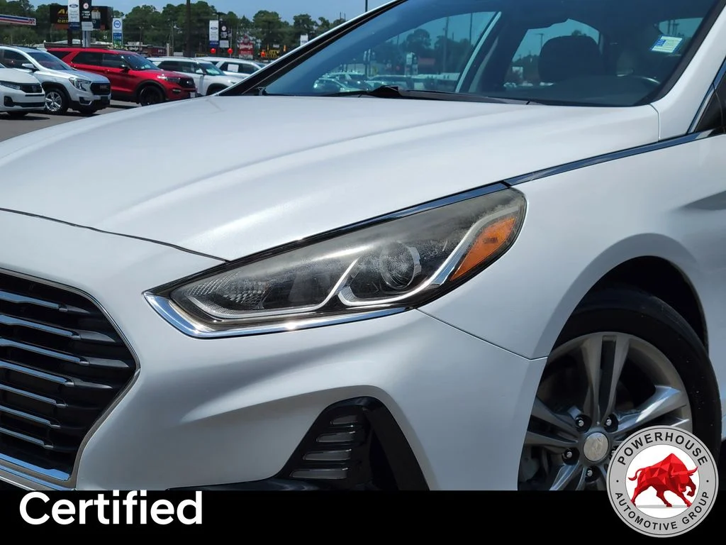 Used 2018 White Hyundai SEL image 11