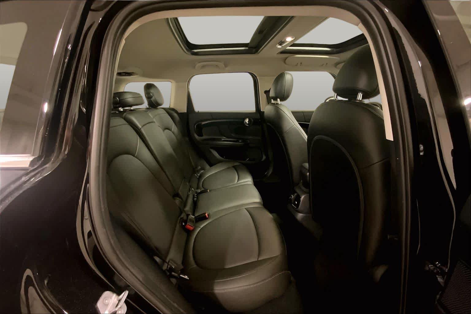 Used 2019 Midnight Black Metallic MINI Cooper image 19