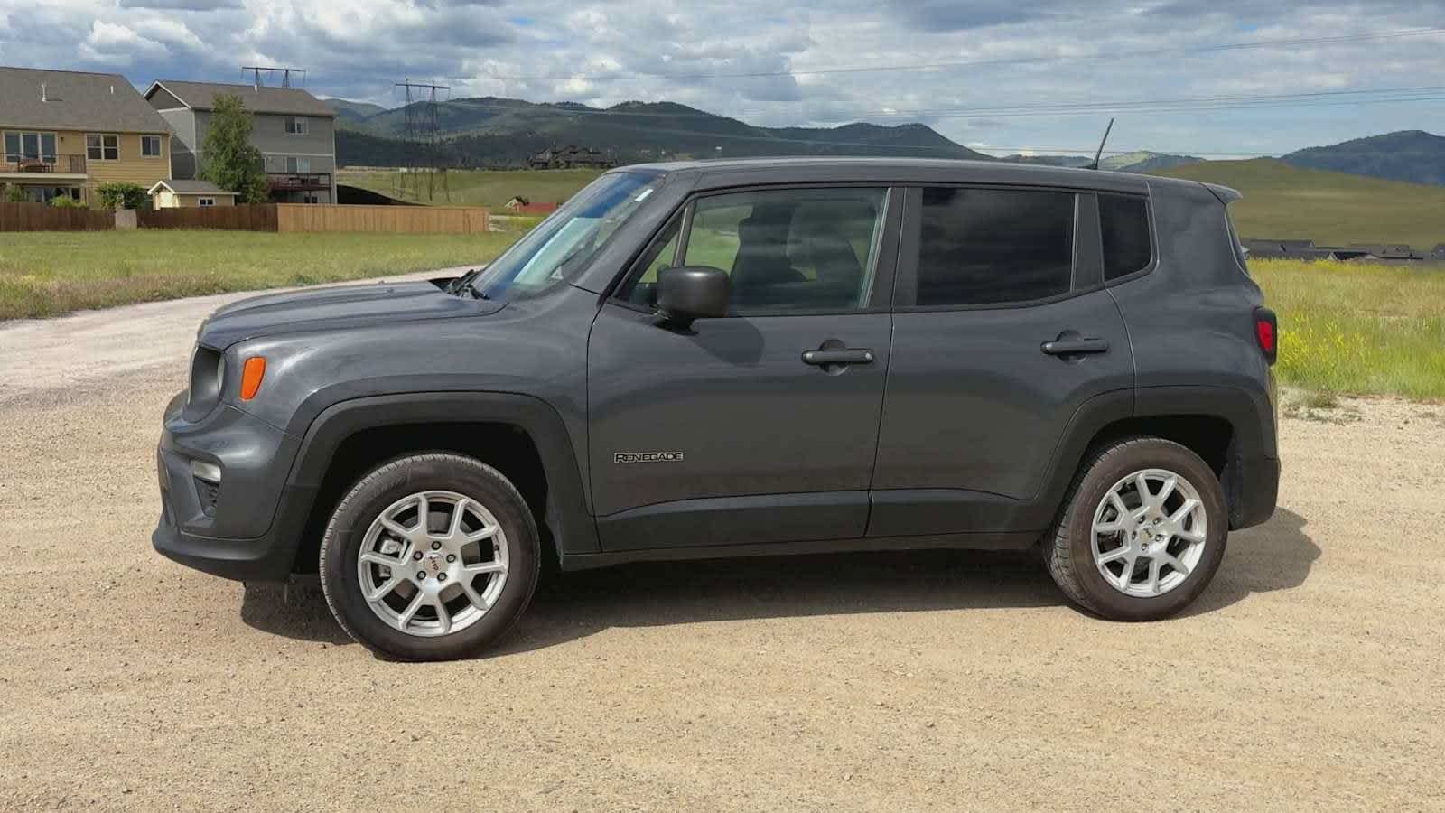 Used 2023 Graphite Gray Jeep Latitude image 13