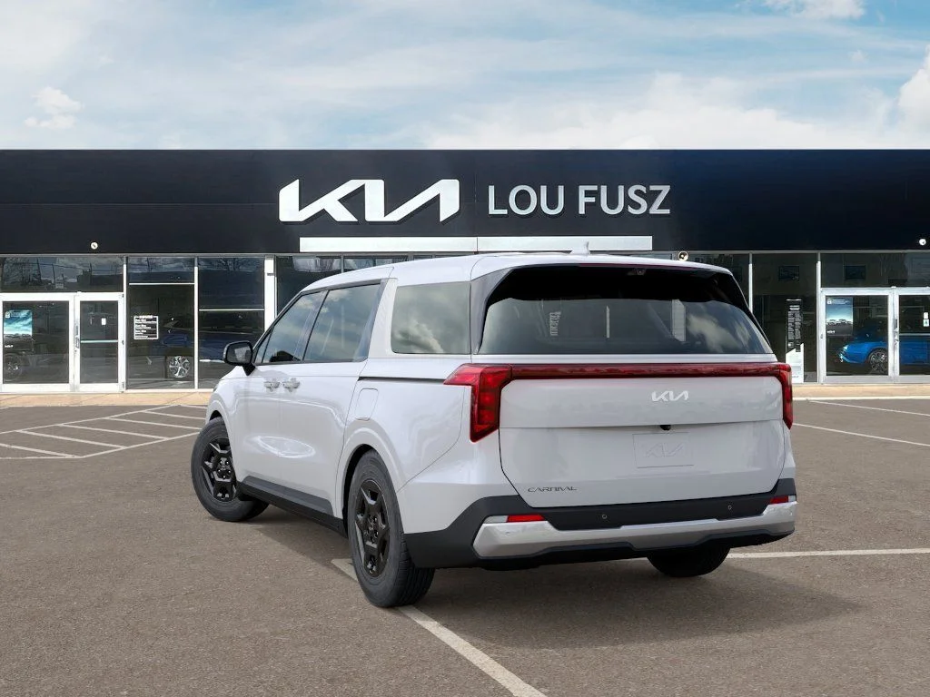New 2027 Snow White Pearl Kia LXS image 4