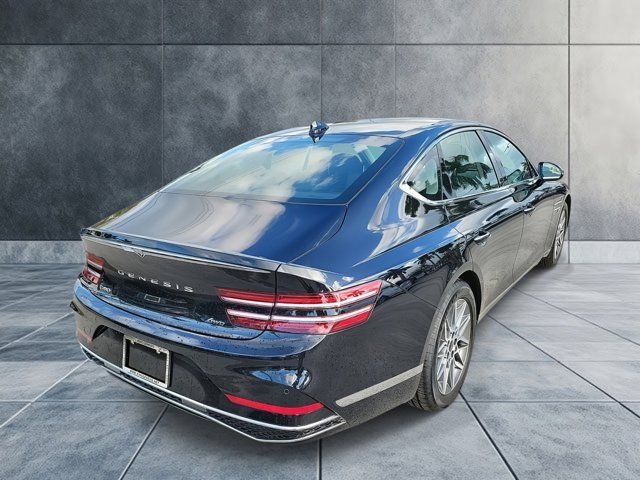 Used 2025 Black Genesis 2.5T image 4