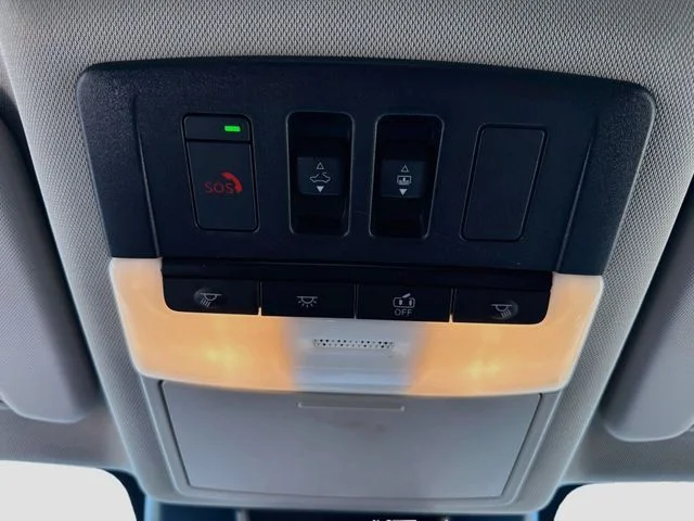 Used 2026 Gold Nissan Platinum image 22