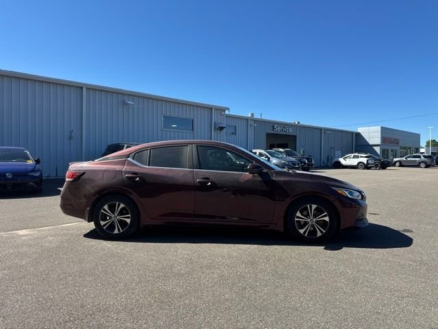 Used 2020 Rosewood Metallic Nissan SV image 5
