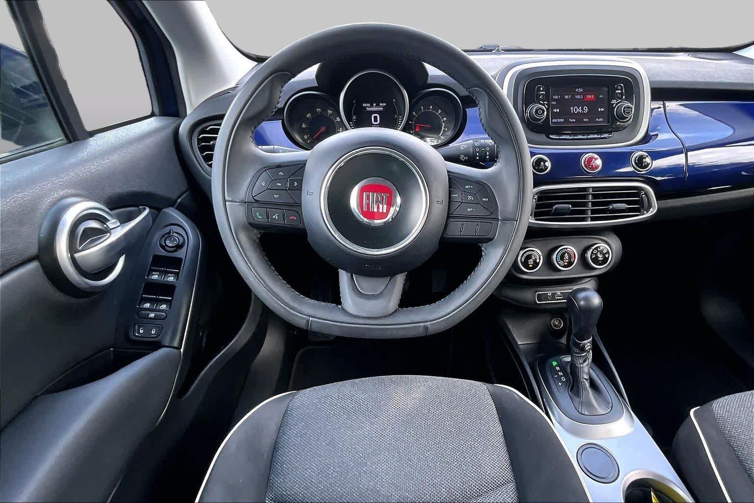 Used 2017 Blu Venezia (Blue Metallic) FIAT Pop image 6