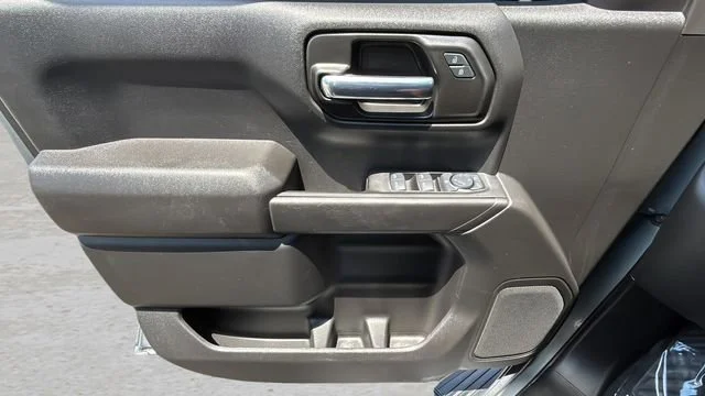 Used 2025 Sterling Gray Metallic Chevrolet Custom Trail Boss image 17