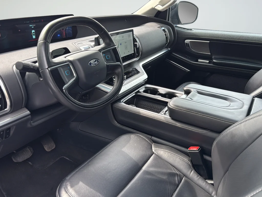Used 2025 Black Ford Platinum image 17