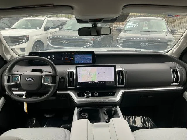 New 2026 Space Silver Metallic Ford MAX Platinum® image 27