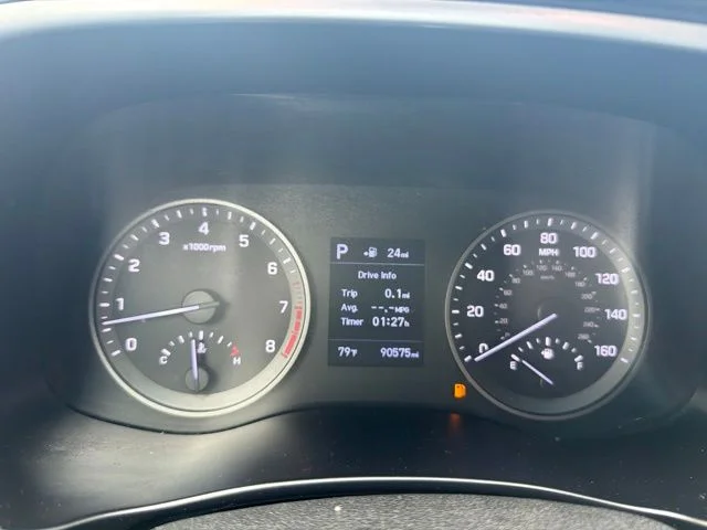 Used 2019 Red Hyundai Value image 14