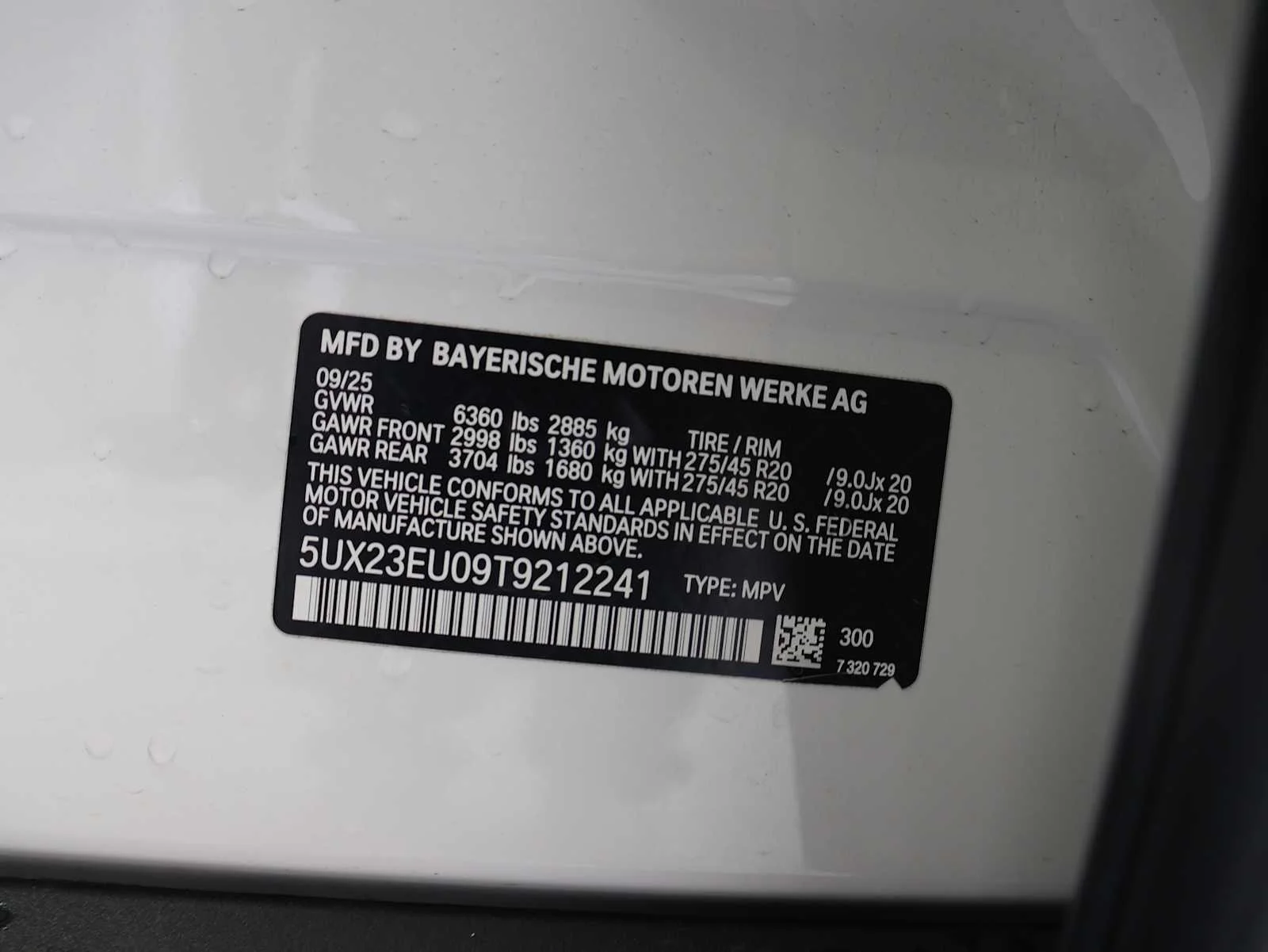 Certified Used 2026 Alpine White BMW xDrive40i image 28