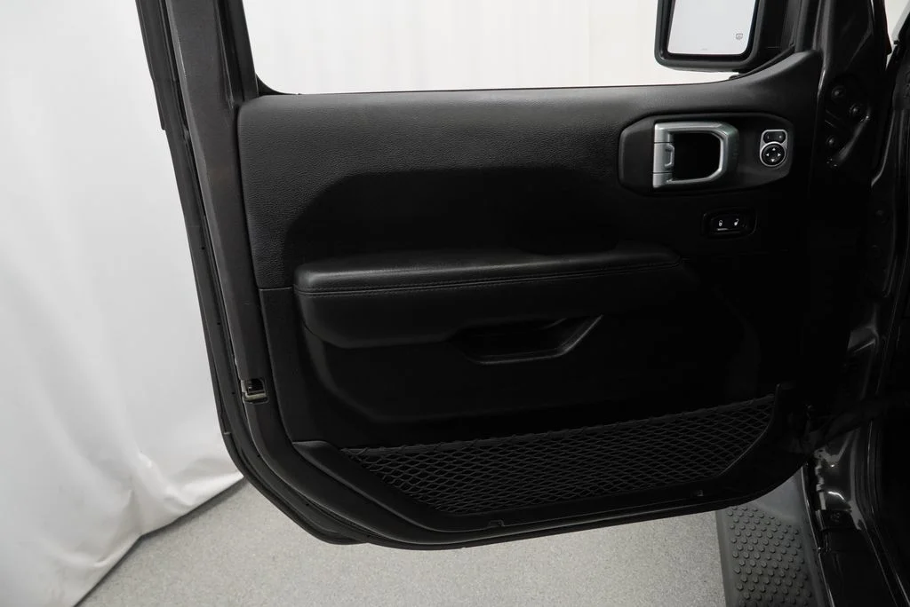 Used 2021 Gray Jeep Unlimited Sahara Altitude image 41