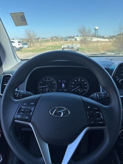 Used 2019 Red Hyundai Value image 9