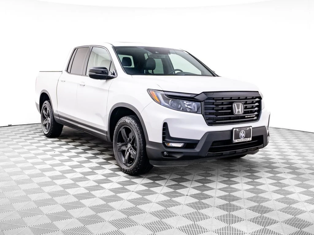 Certified Used 2023 White Honda Black Edition image 9