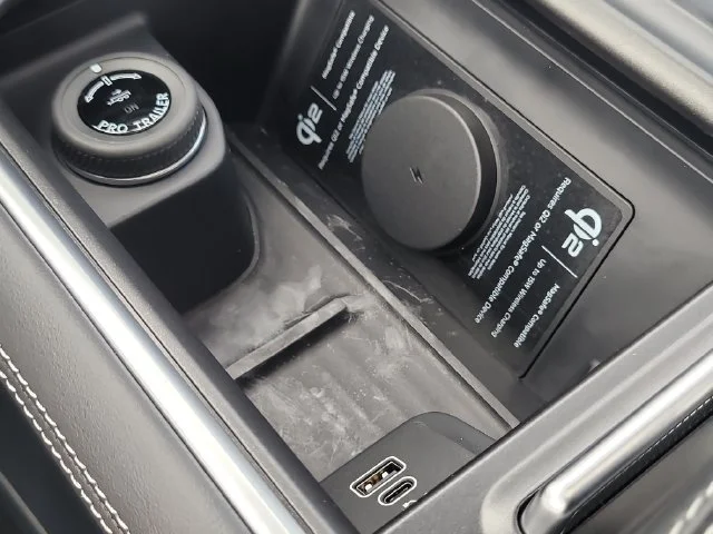 New 2027 Black Metallic Ford Platinum image 31