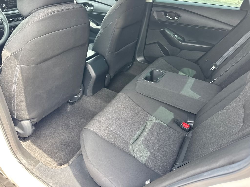 Used 2024 White Honda EX image 19