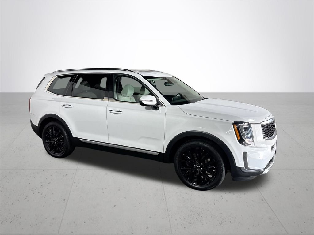 Used 2022 White Kia SX image 4