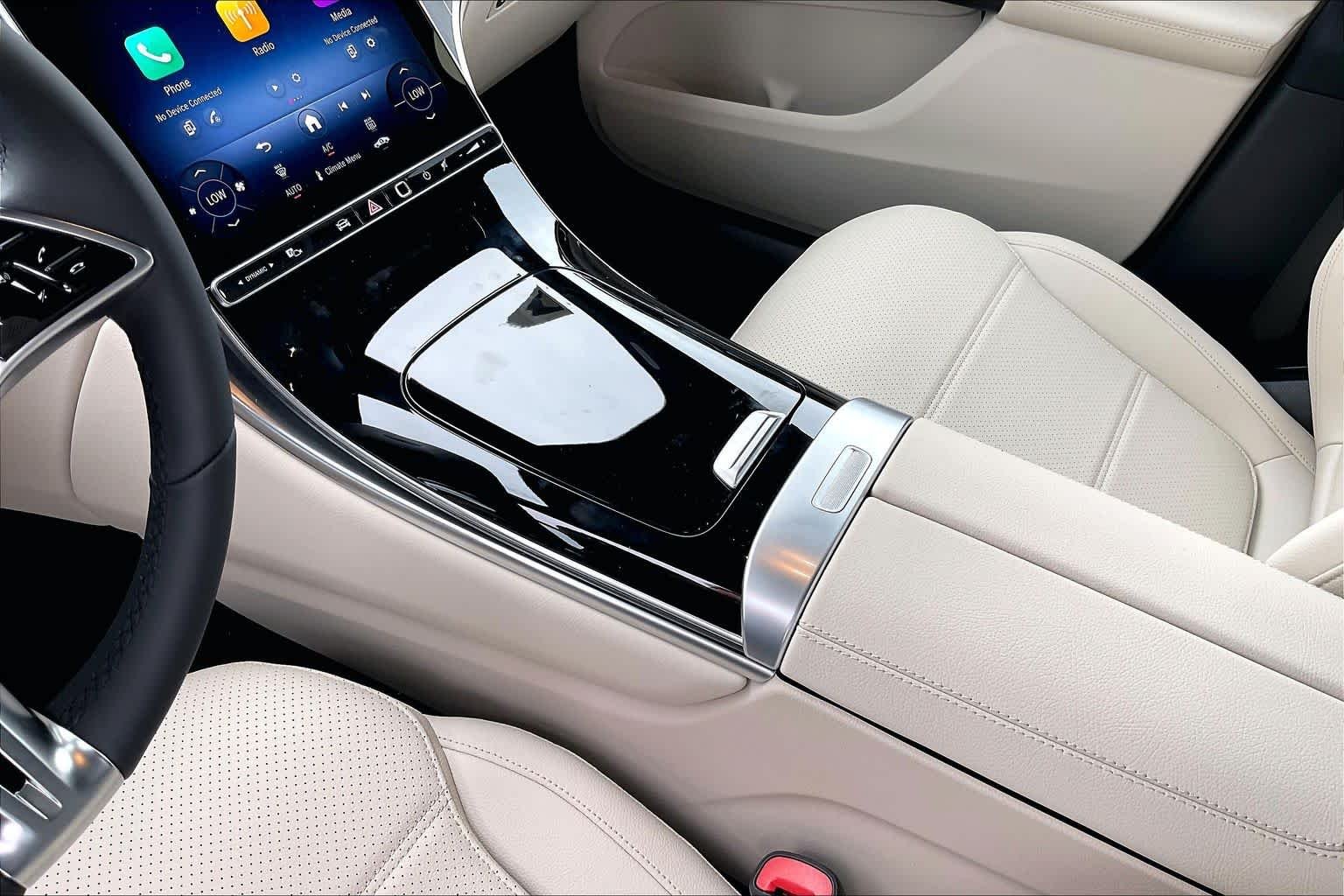 New 2026 Obsidian Black Metallic Mercedes-Benz GLC 300 image 10